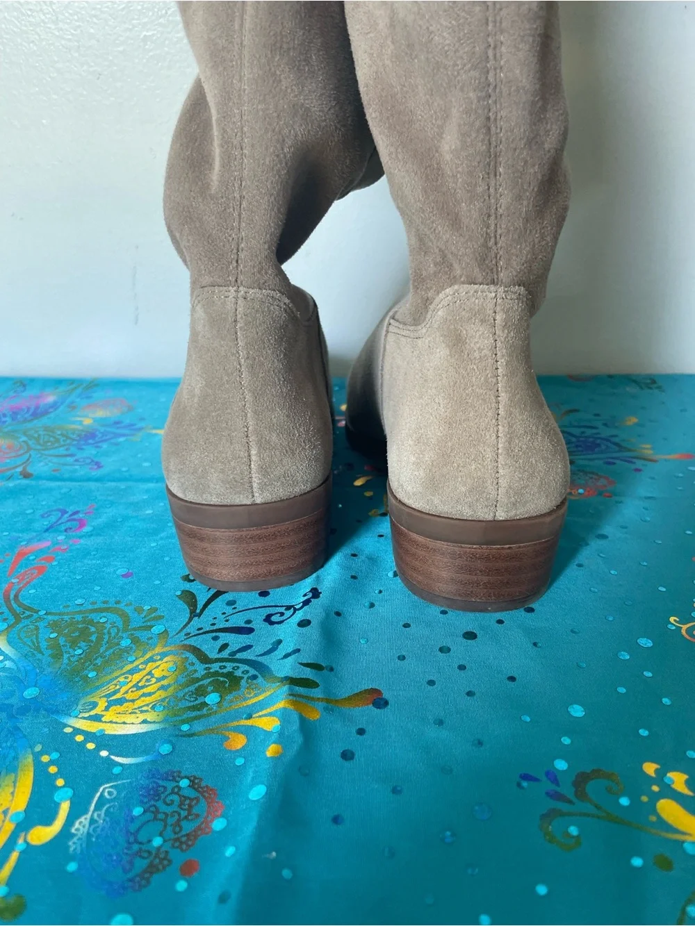 NWOT Sole Society Calypso Women's Mushroom-Colored Suede Boots, Size 5